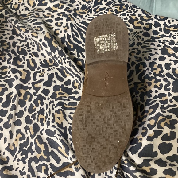 Shoes - Picture 3 of 4